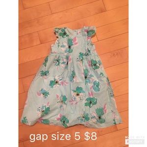 Gap size 4-5 (small) dress